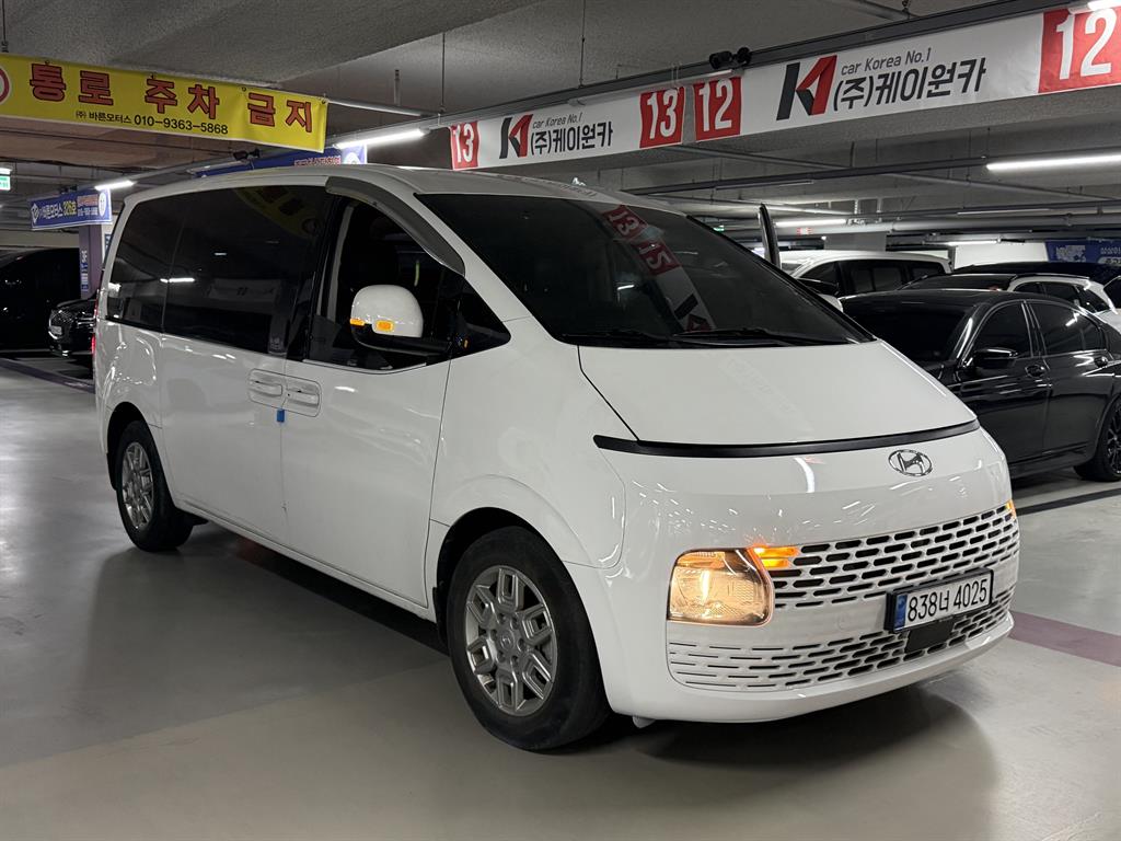HYUNDAI Staria - Vista 6
