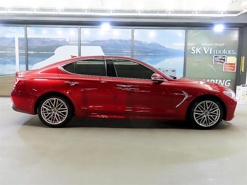 Genesis G70 - Vista 3