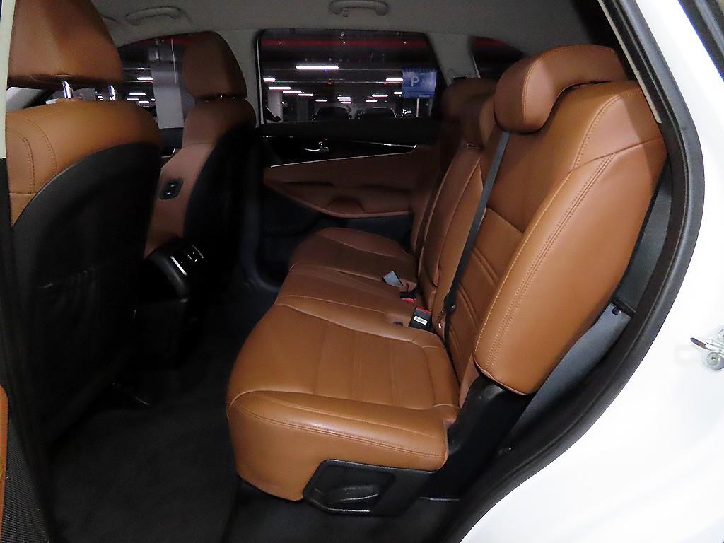 KIA Sorento - Vista 7