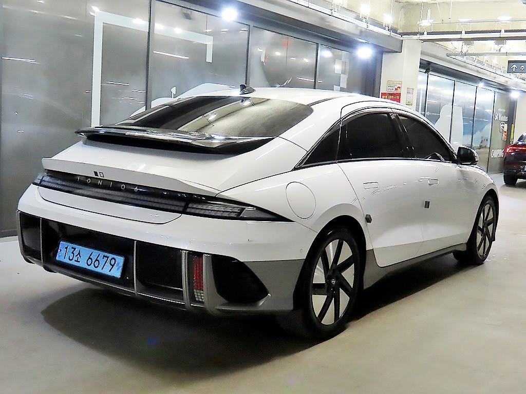 HYUNDAI Ioniq 6 - Vista 4