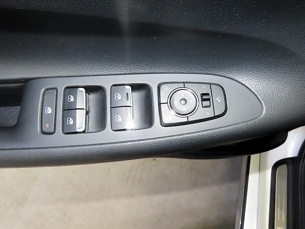 HYUNDAI Grandeur 2020 Blanco - Importación desde Corea - HF Imports Iquique - Foto 13