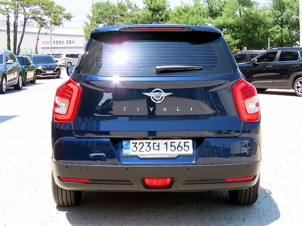Ssangyong Tivoli - Vista 4