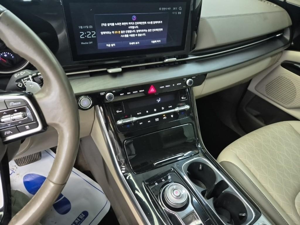 KIA Carnival - Vista 10