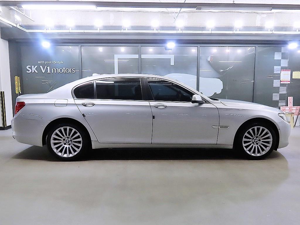 BMW 7 Series - Vista 3