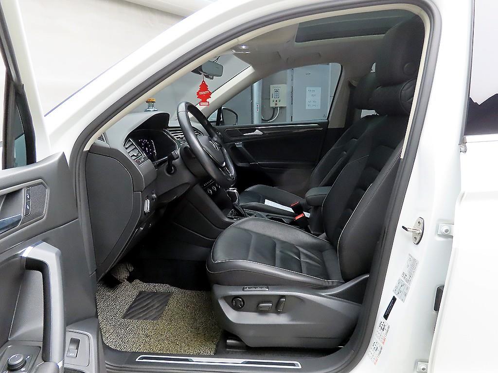 Volkswagen Tiguan - Vista 5