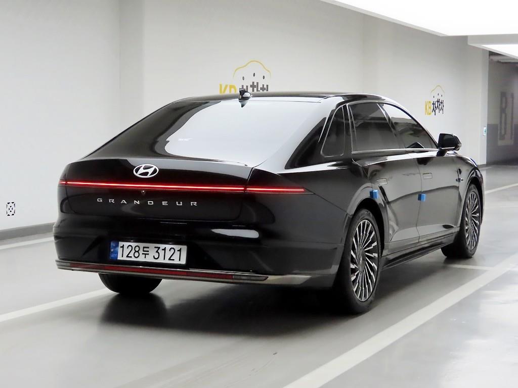 HYUNDAI Grandeur - Vista 3