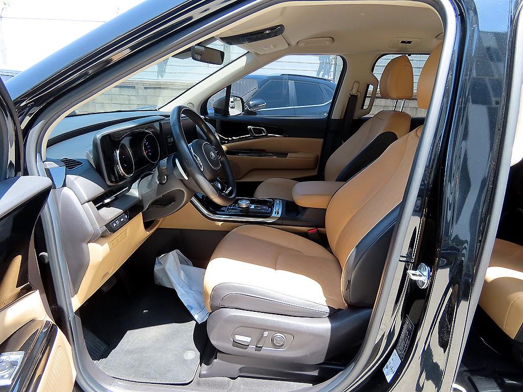 KIA Carnival - Vista 5