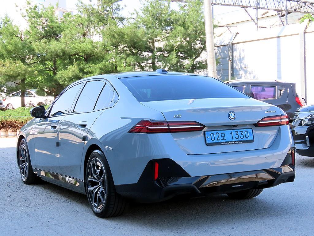 BMW i5 - Vista 3