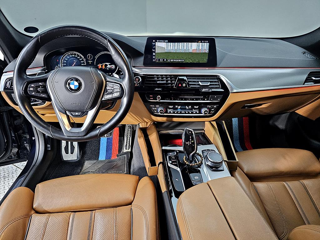 BMW 5 Series - Vista 5