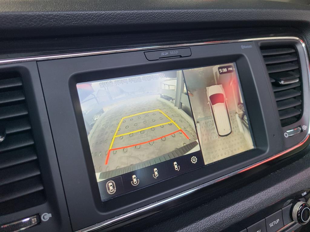 KIA Carnival - Vista 6