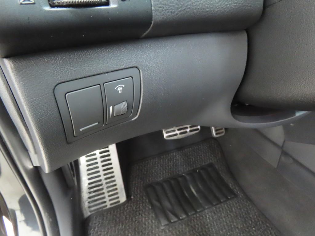 HYUNDAI Avante - Vista 10