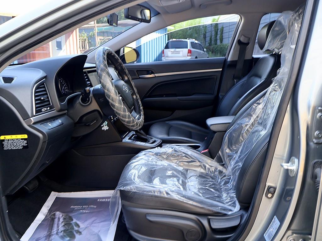 HYUNDAI Avante 2018 Gris - Importación desde Corea - HF Imports Iquique - Foto 13