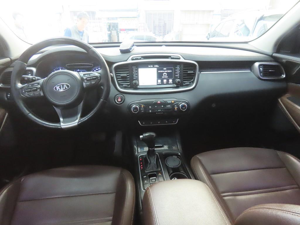 KIA Sorento - Vista 7