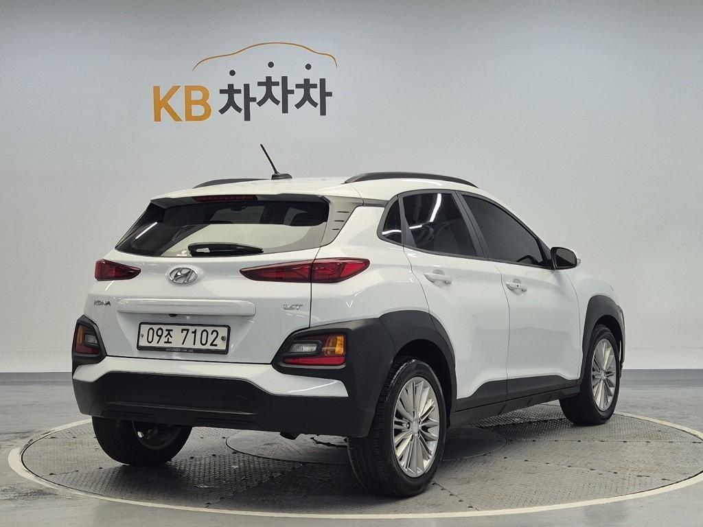 HYUNDAI Kona - Vista 3