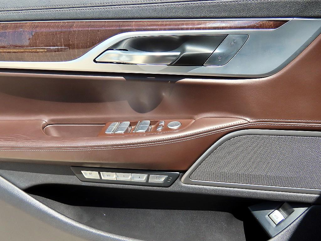 BMW 7 Series - Vista 12
