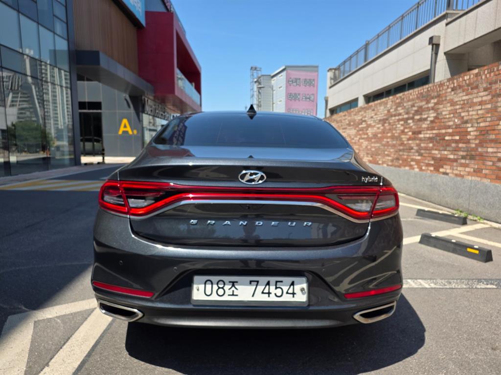 HYUNDAI Grandeur - Vista 3