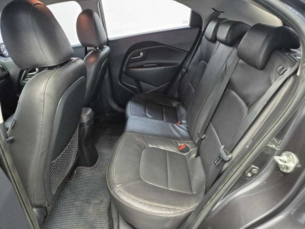 KIA Pride - Vista 12
