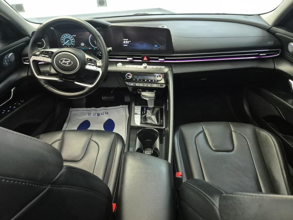 HYUNDAI Avante - Vista 7