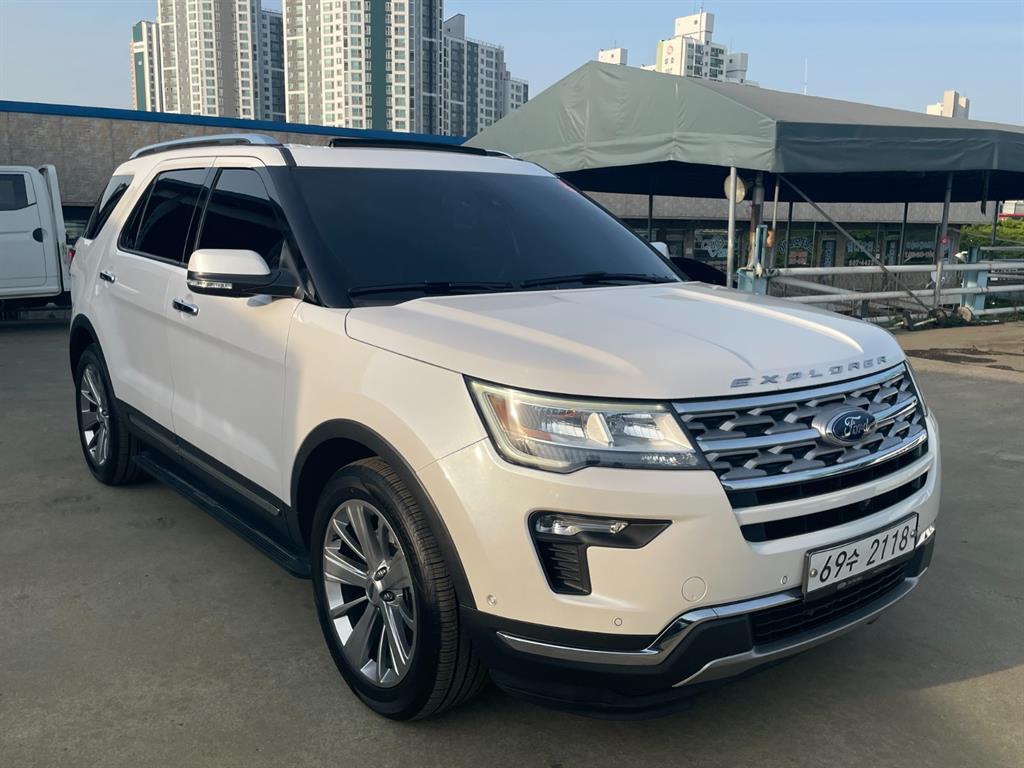Ford Explorer - Vista 2