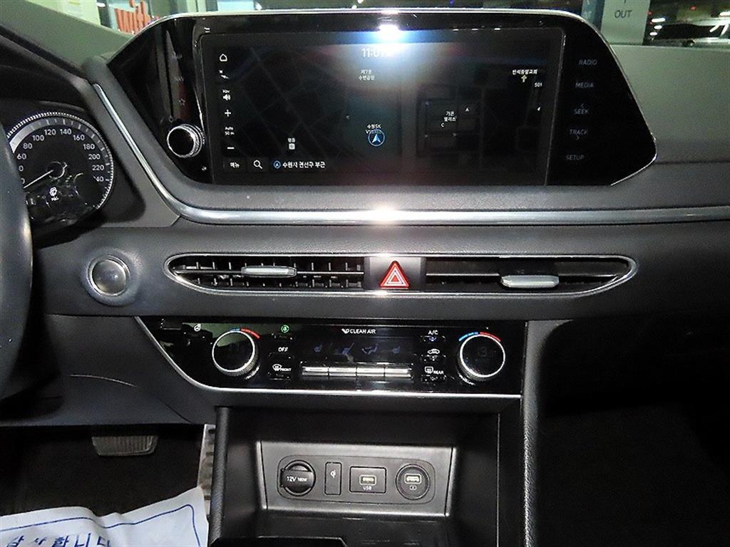 HYUNDAI Sonata - Vista 11