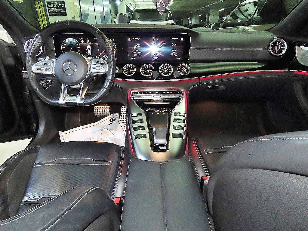 Mercedes Benz AMG GT - Vista 10