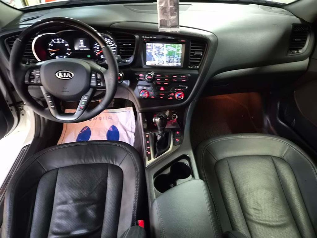KIA K5 - Vista 10