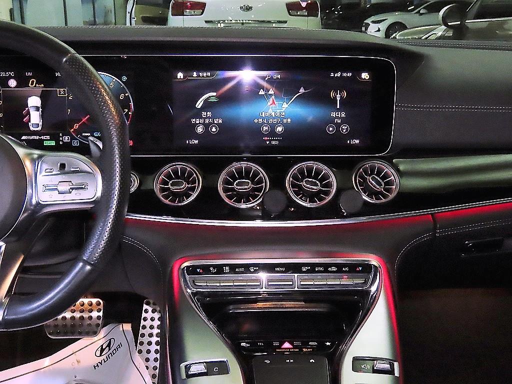 Mercedes Benz AMG GT - Vista 11