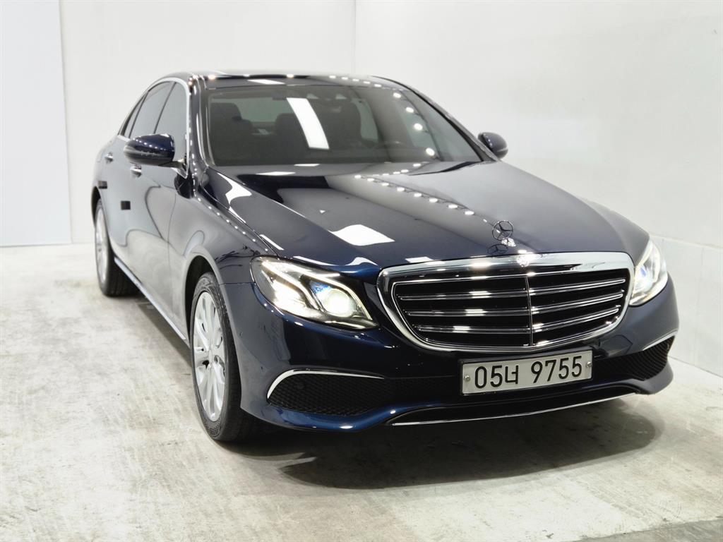 Mercedes Benz E class - Vista 2