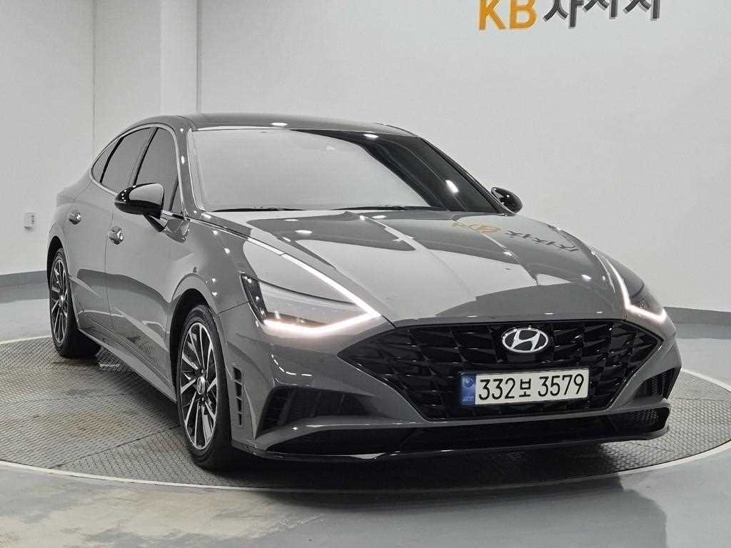 HYUNDAI Sonata - Vista 4