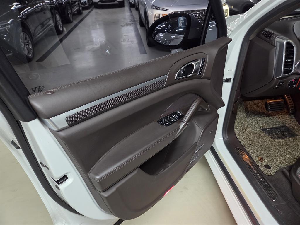 Porsche Cayenne - Vista 8
