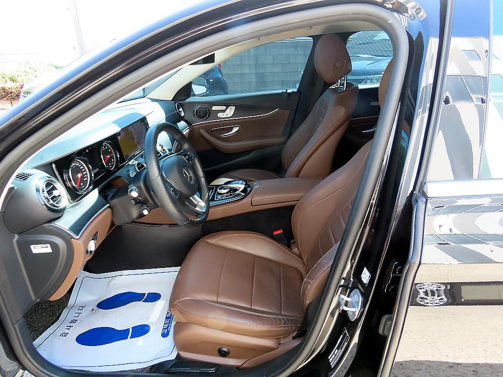 Mercedes Benz E class - Vista 5
