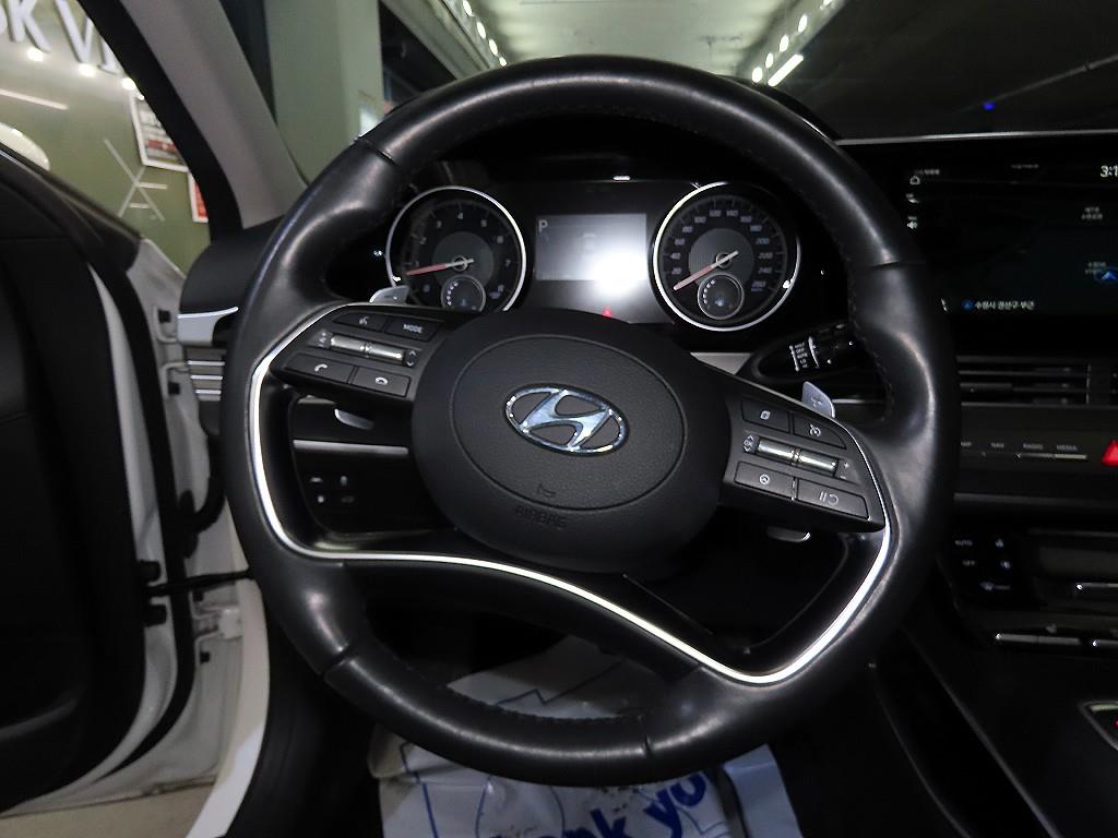 HYUNDAI Grandeur - Vista 8