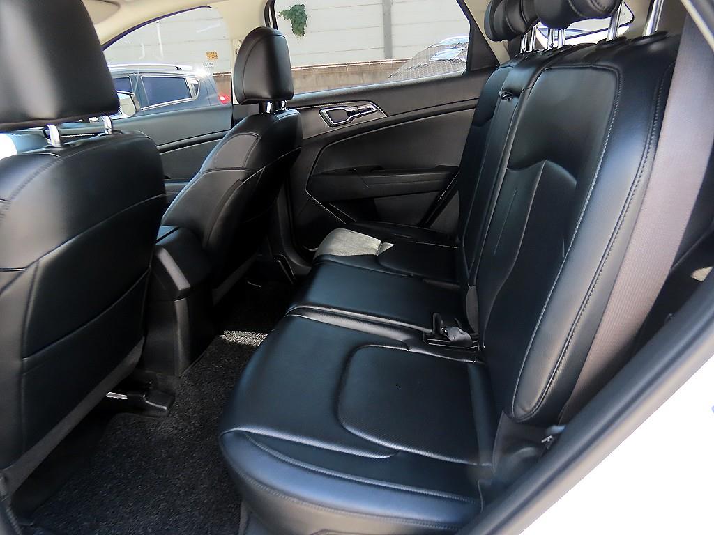 KIA Sportage - Vista 6