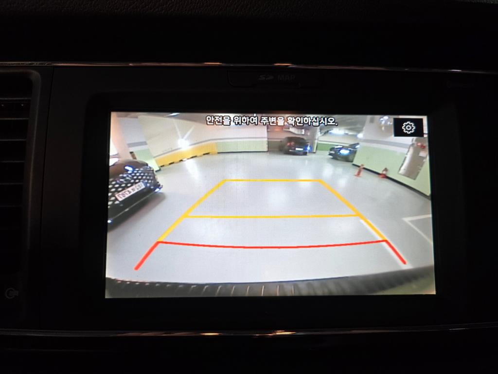 KIA Carnival - Vista 12
