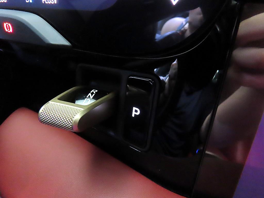 Porsche Taycan - Vista 12