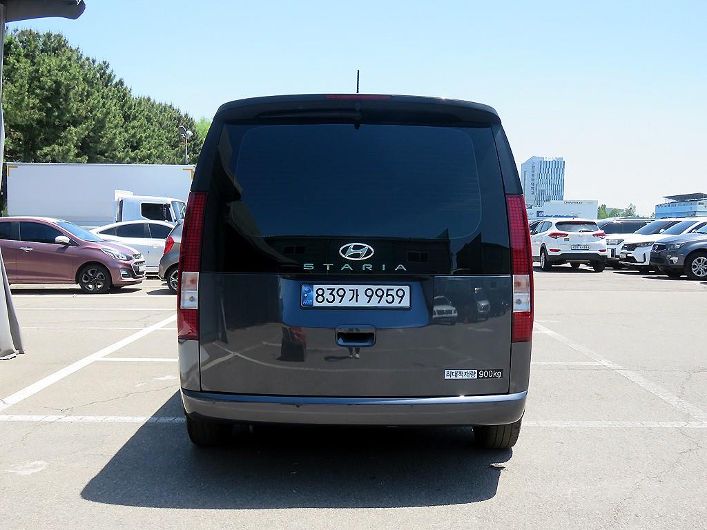 HYUNDAI Staria - Vista 3