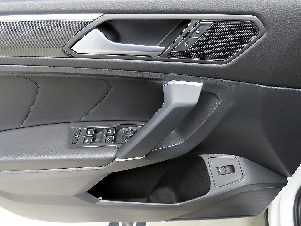 Volkswagen Tiguan - Vista 11