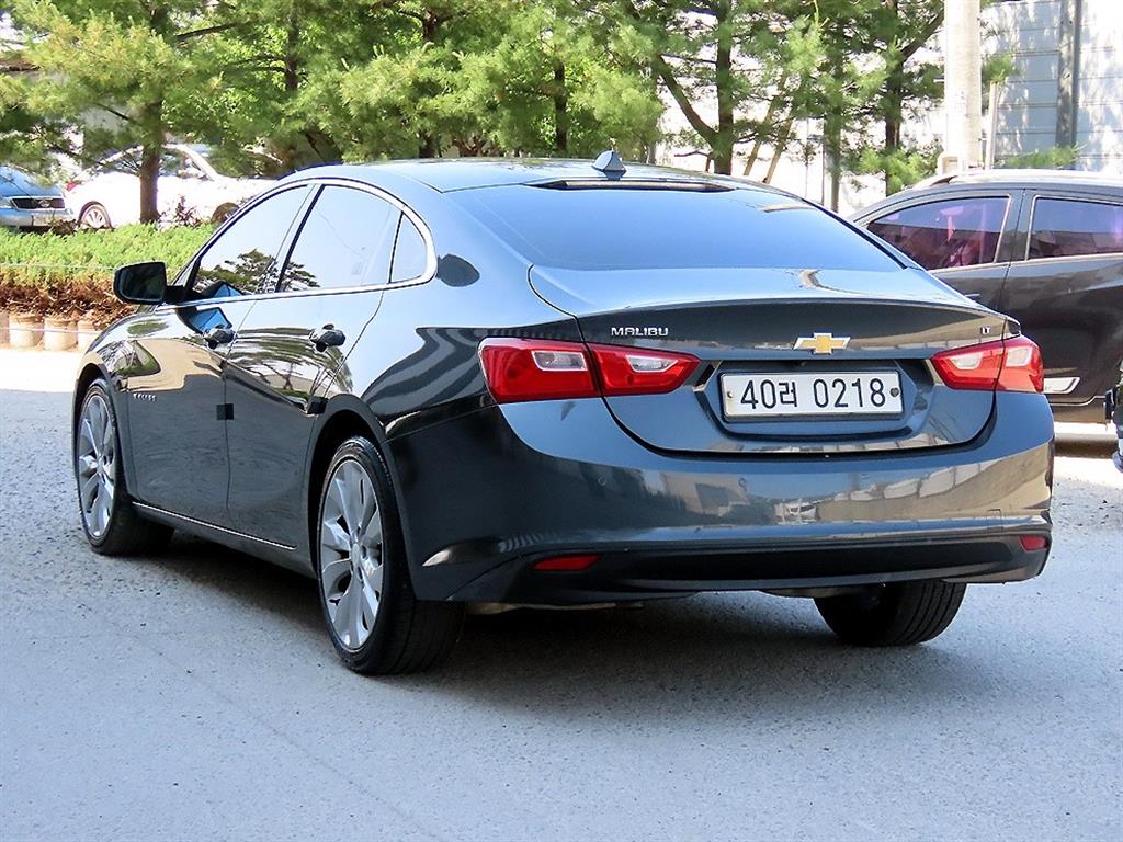 Chevrolet Malibu - Vista 3