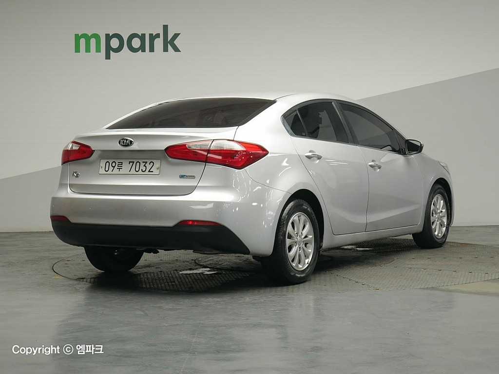 KIA K3 - Vista 4