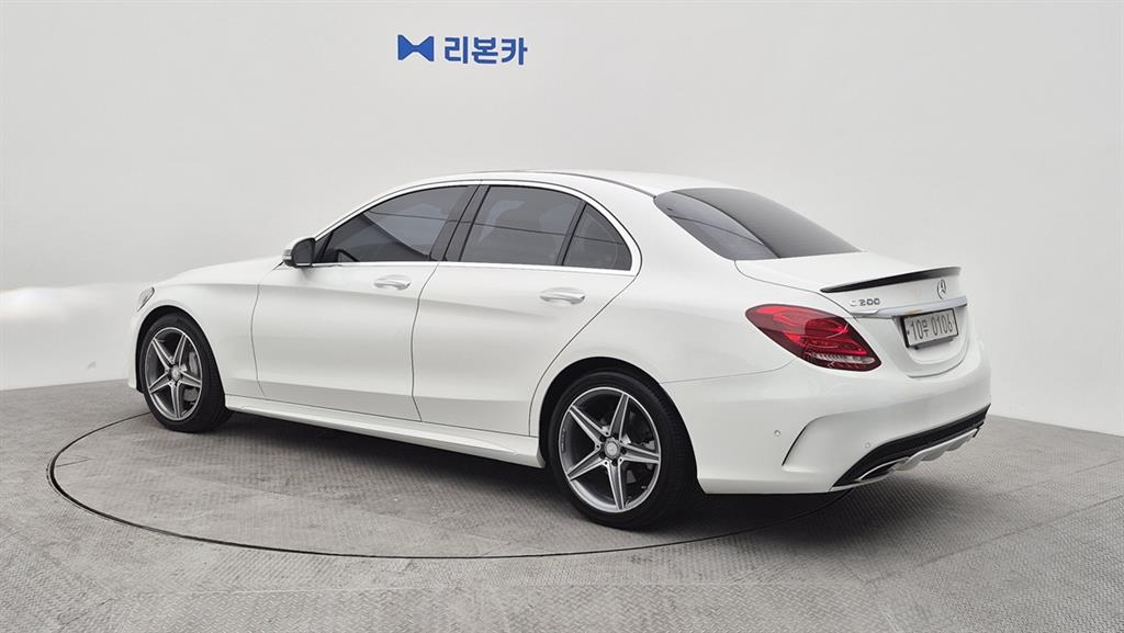 Mercedes Benz C Class - Vista 4