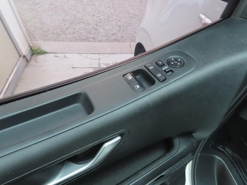 HYUNDAI Staria - Vista 7
