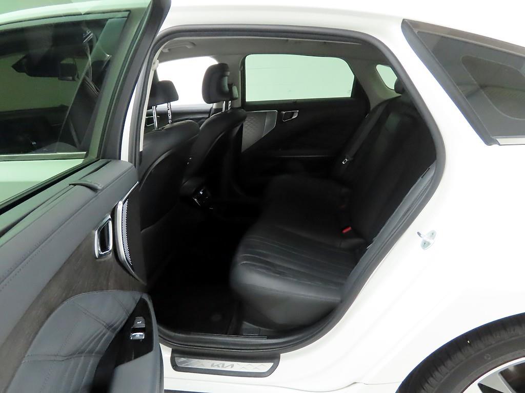 KIA K8 - Vista 12