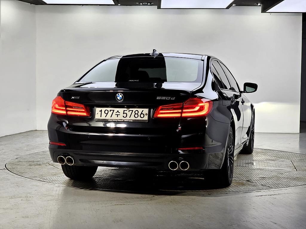 BMW 5 Series - Vista 3