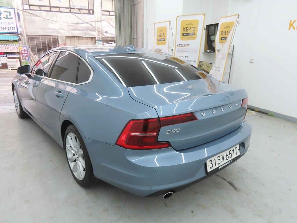 Volvo S90 - Vista 4