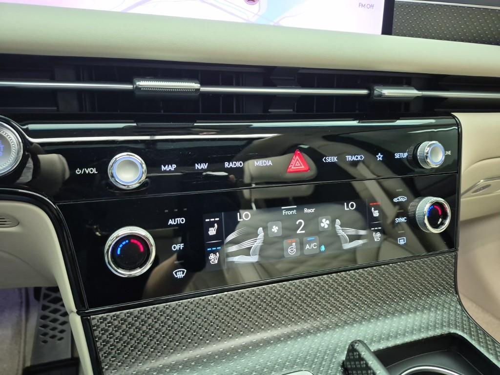Genesis G80 - Vista 10