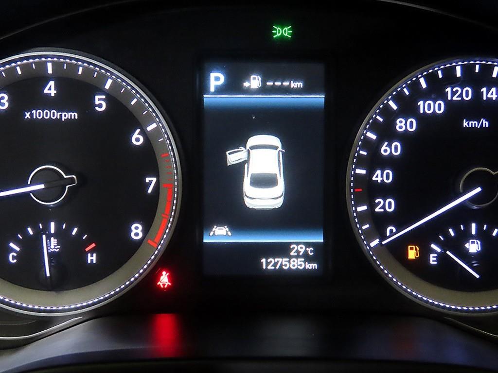 HYUNDAI Grandeur - Vista 9
