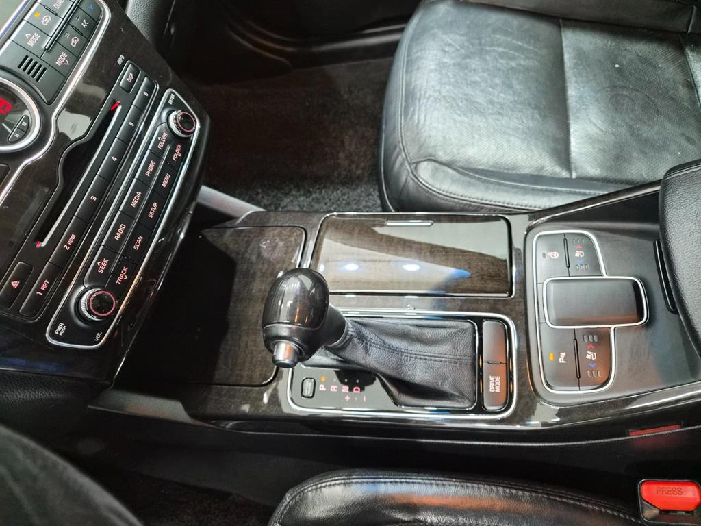 KIA K7 2014 Negro - Importación desde Corea - HF Imports Iquique - Foto 16
