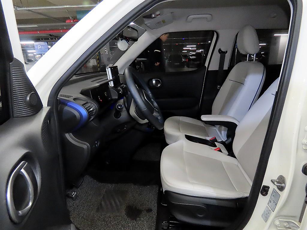 HYUNDAI Casper - Vista 6