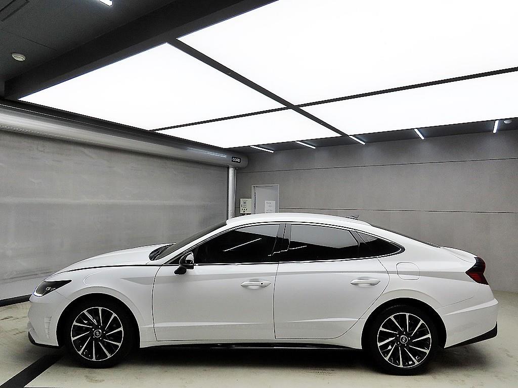 HYUNDAI Sonata - Vista 4