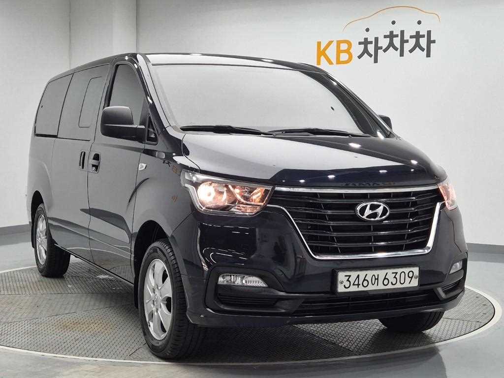 HYUNDAI Starex - Vista 4